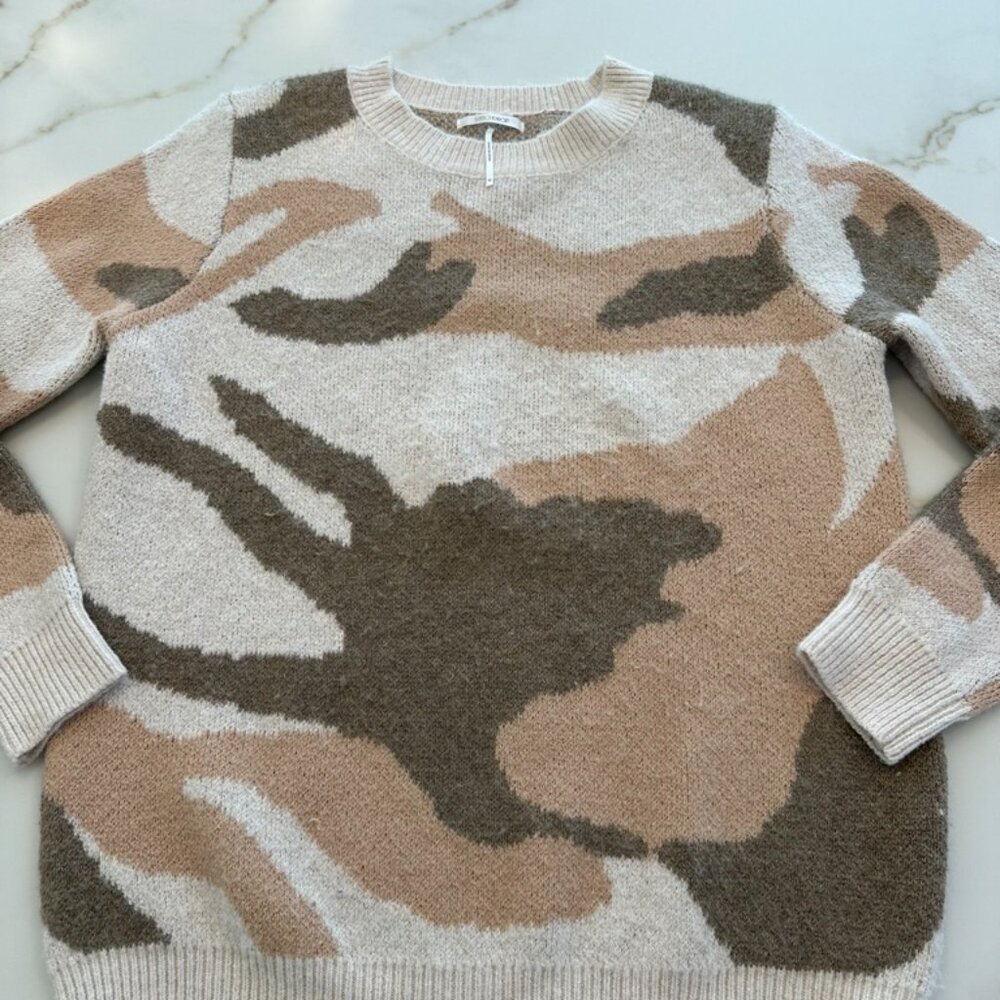 womens camo sweater crewneck size M by Stitchdrop - Picture 2 of 9
